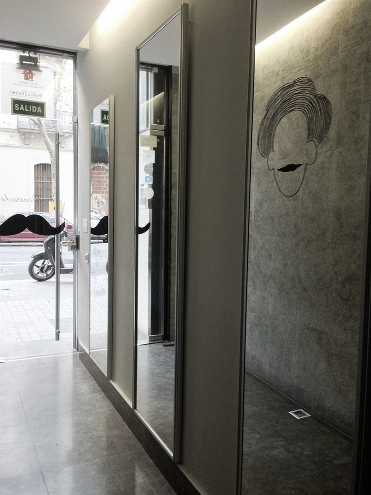 Don Moustache Boutique Hostel Barcelona Exterior photo