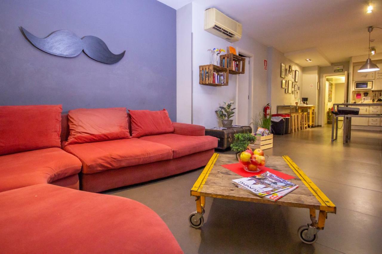 Don Moustache Boutique Hostel Barcelona Exterior photo