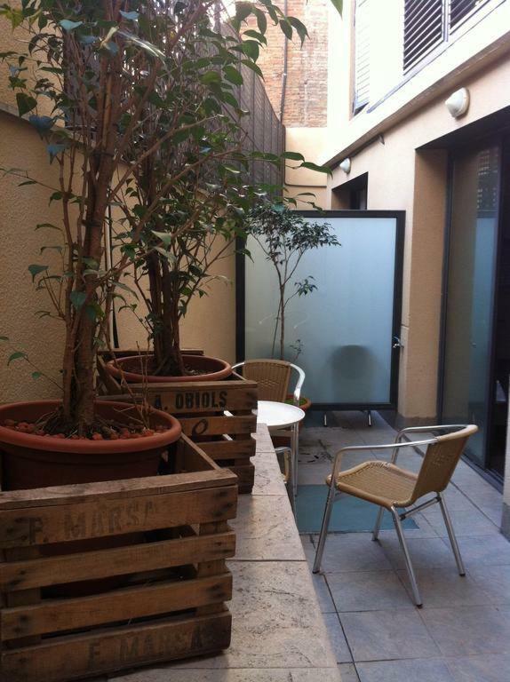 Don Moustache Boutique Hostel Barcelona Exterior photo