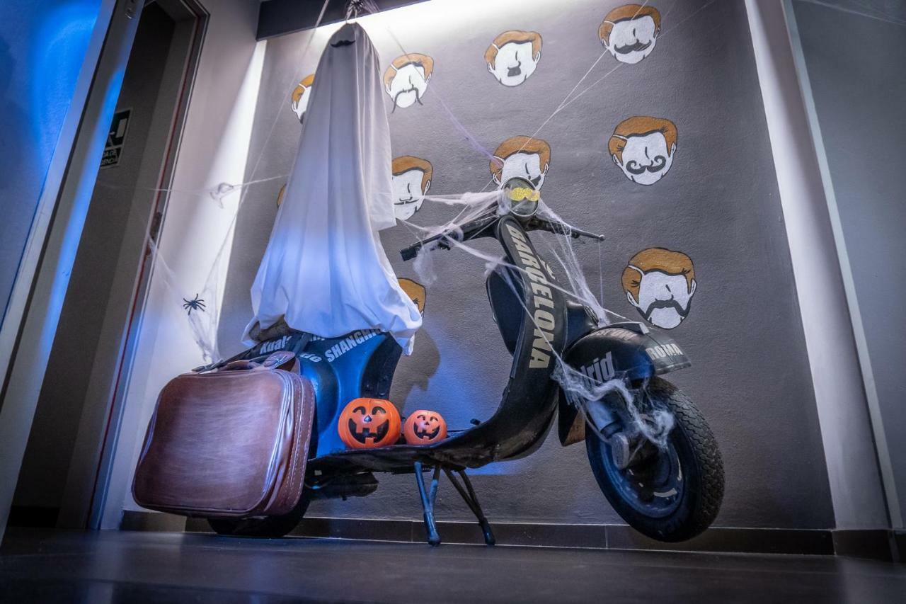 Don Moustache Boutique Hostel Barcelona Exterior photo